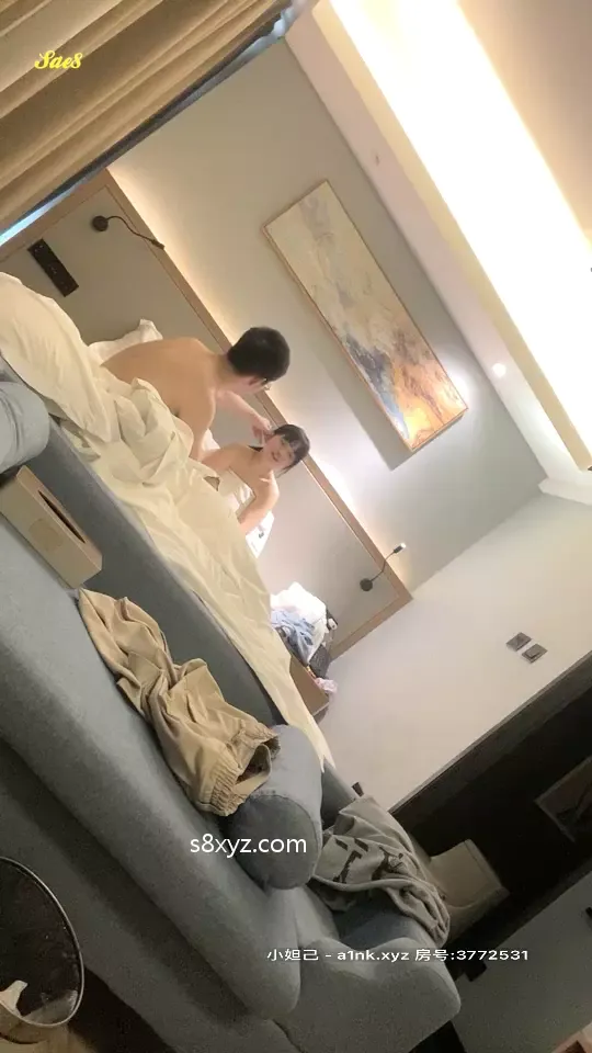 白嫖探花酒店相拥调情粉嫩胴体极其诱人